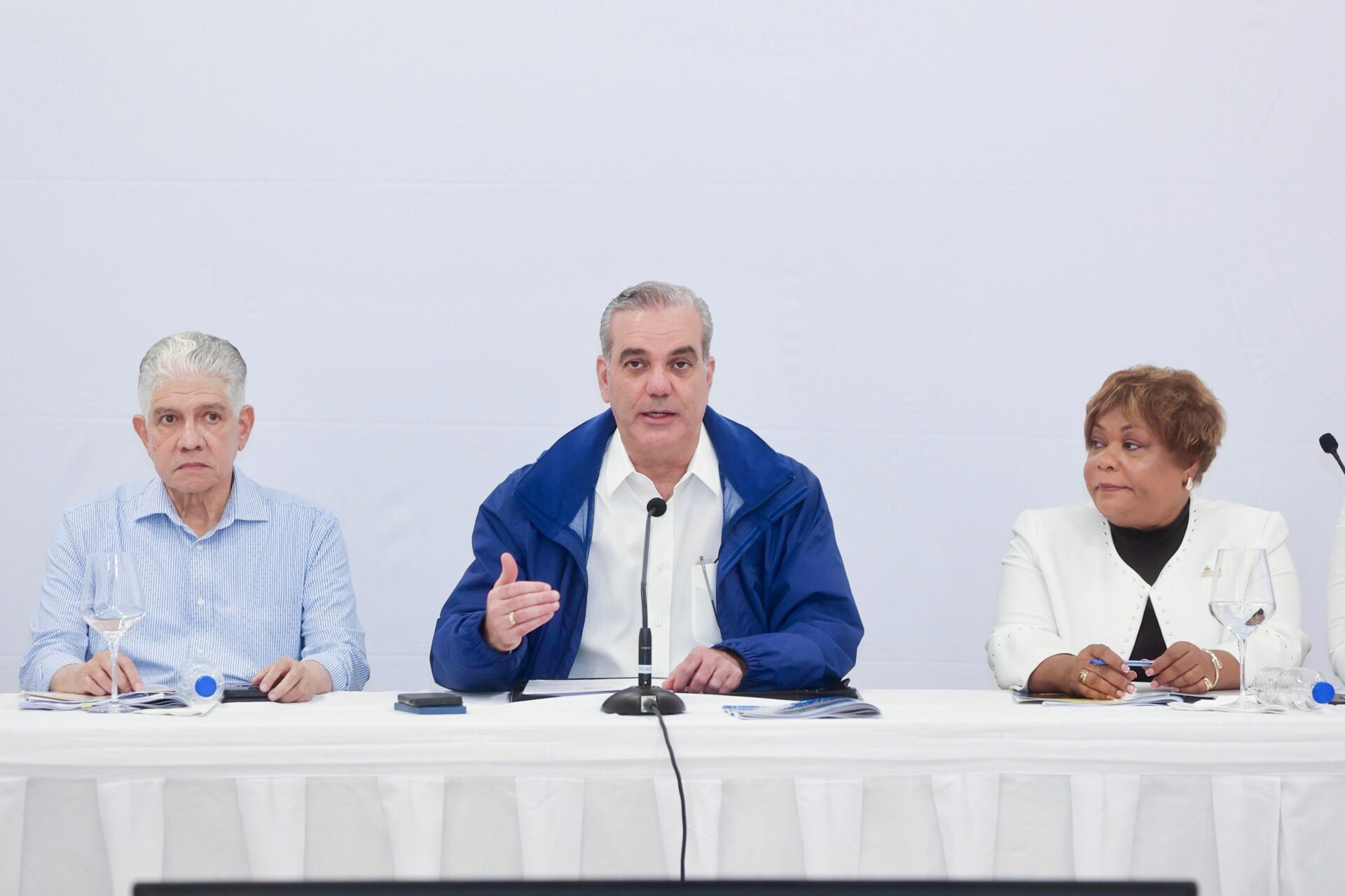 Presidente Abinader lidera reunión en Santo Domingo Norte para definir prioridades presupuestarias para 2026