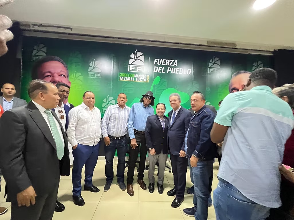 Roy Acosta se une a la Fuerza del Pueblo bajo liderazgo de Leonel Fernández
