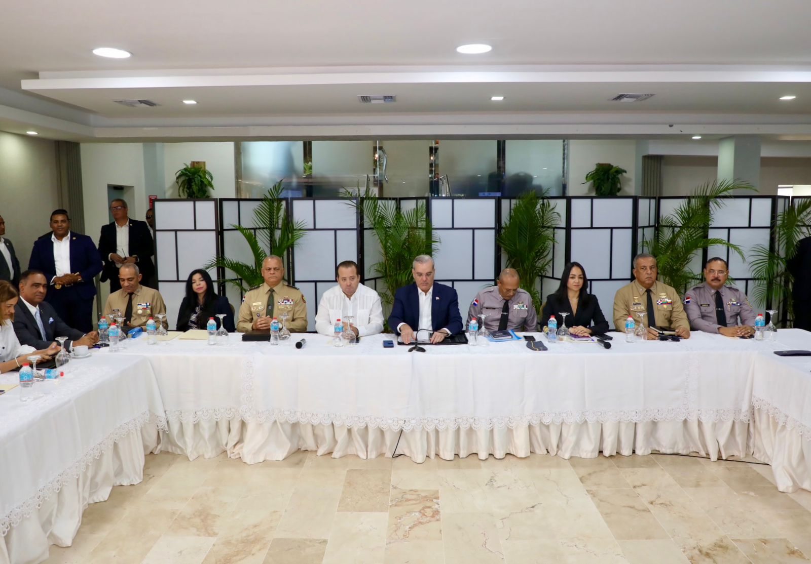 Presidente Abinader lidera reunión sobre Plan de Seguridad Ciudadana