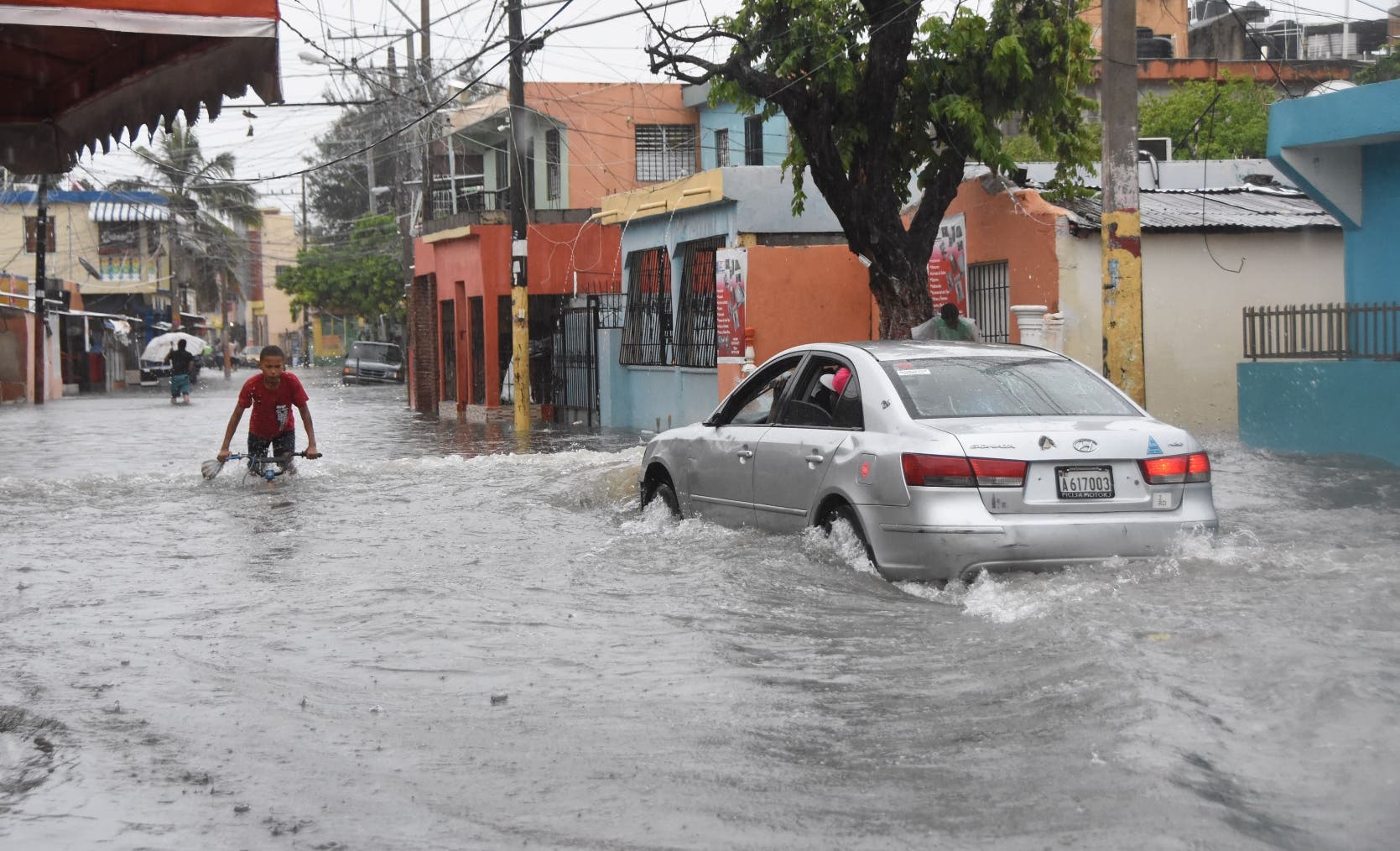Provincias en alerta roja en República Dominicana por lluvias