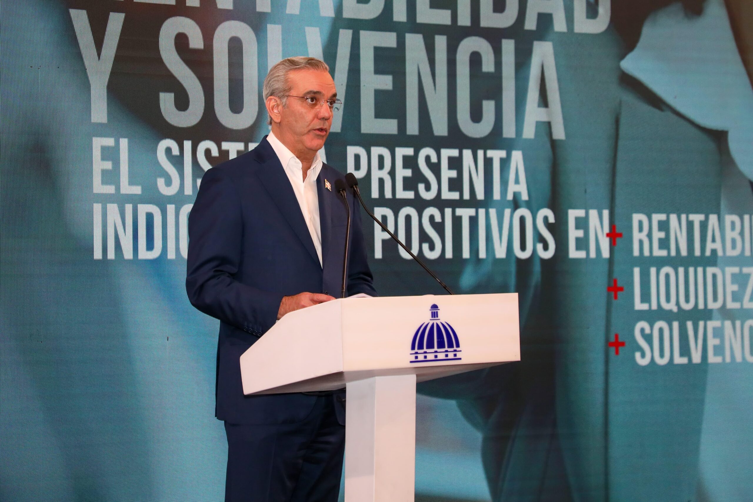 Presidente Abinader destaca crecimiento del sistema financiero dominicano