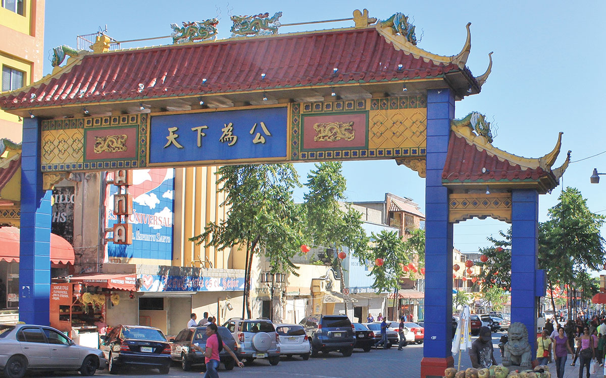 Comunidad china y Eddy Olivares discutirán quejas de comerciantes en RD