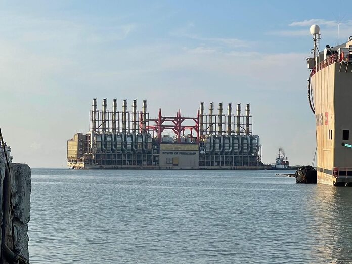 República Dominicana refuerza suministro eléctrico con barcaza de 230 MW