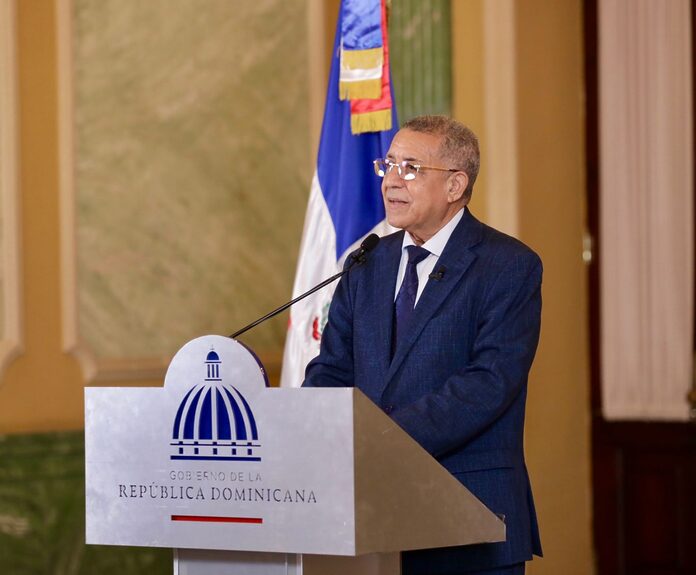 Gobierno de Abinader presenta logros: 900,000 dominicanos salen de la pobreza