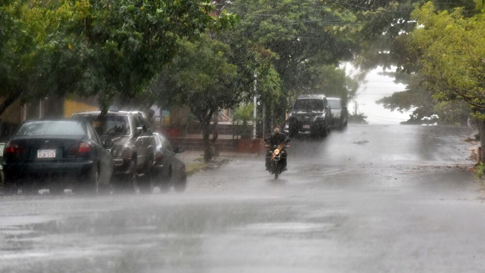 Onda tropical 48 se aproxima al Caribe con posible desarrollo