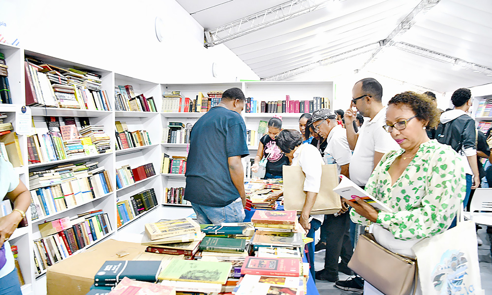 Feria del Libro Santo Domingo 2025 cierra con ventas récord de 75 millones