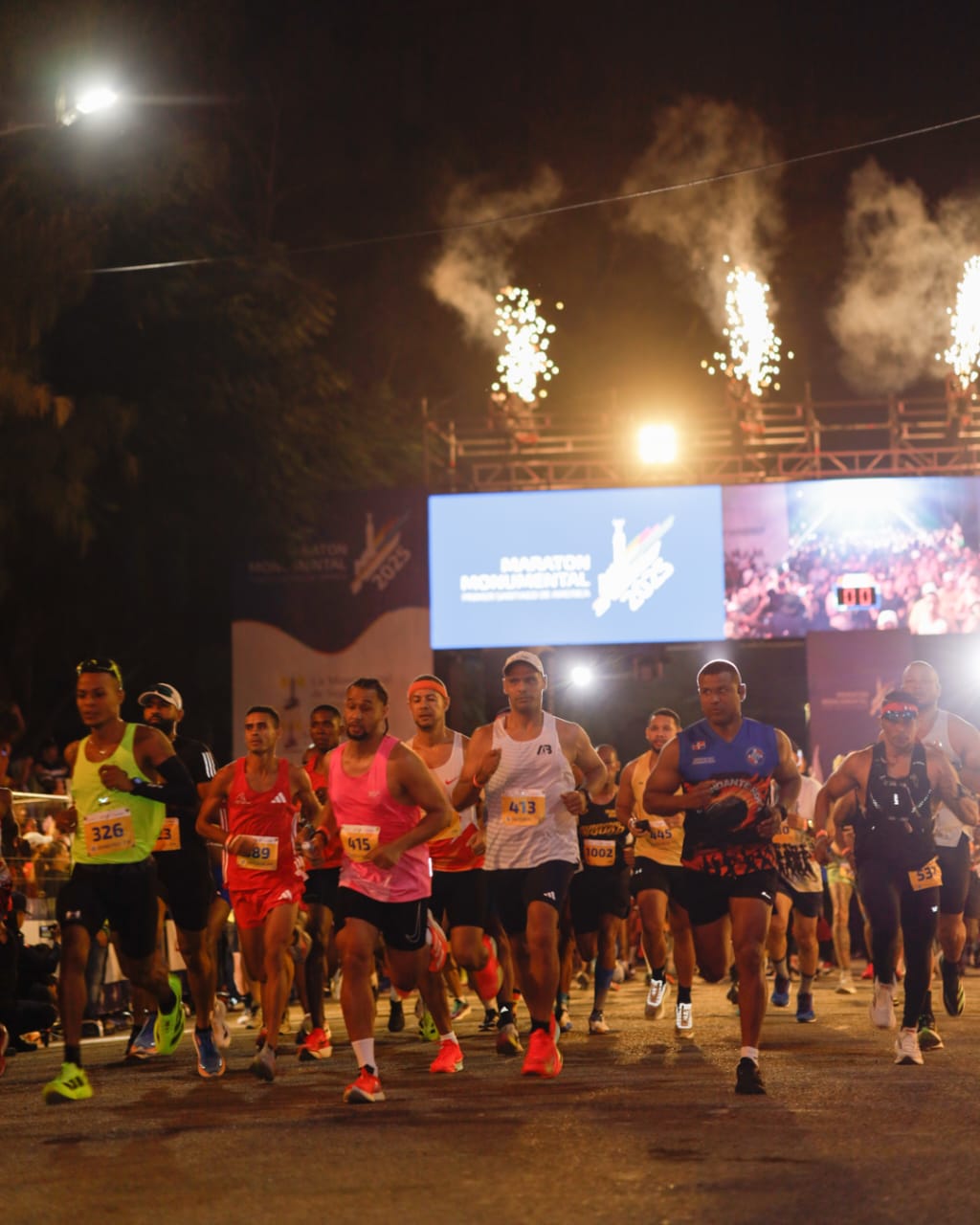 Álvaro Abreu y Palmenia Agudelo triunfan en la Maratón Monumental de Santiago