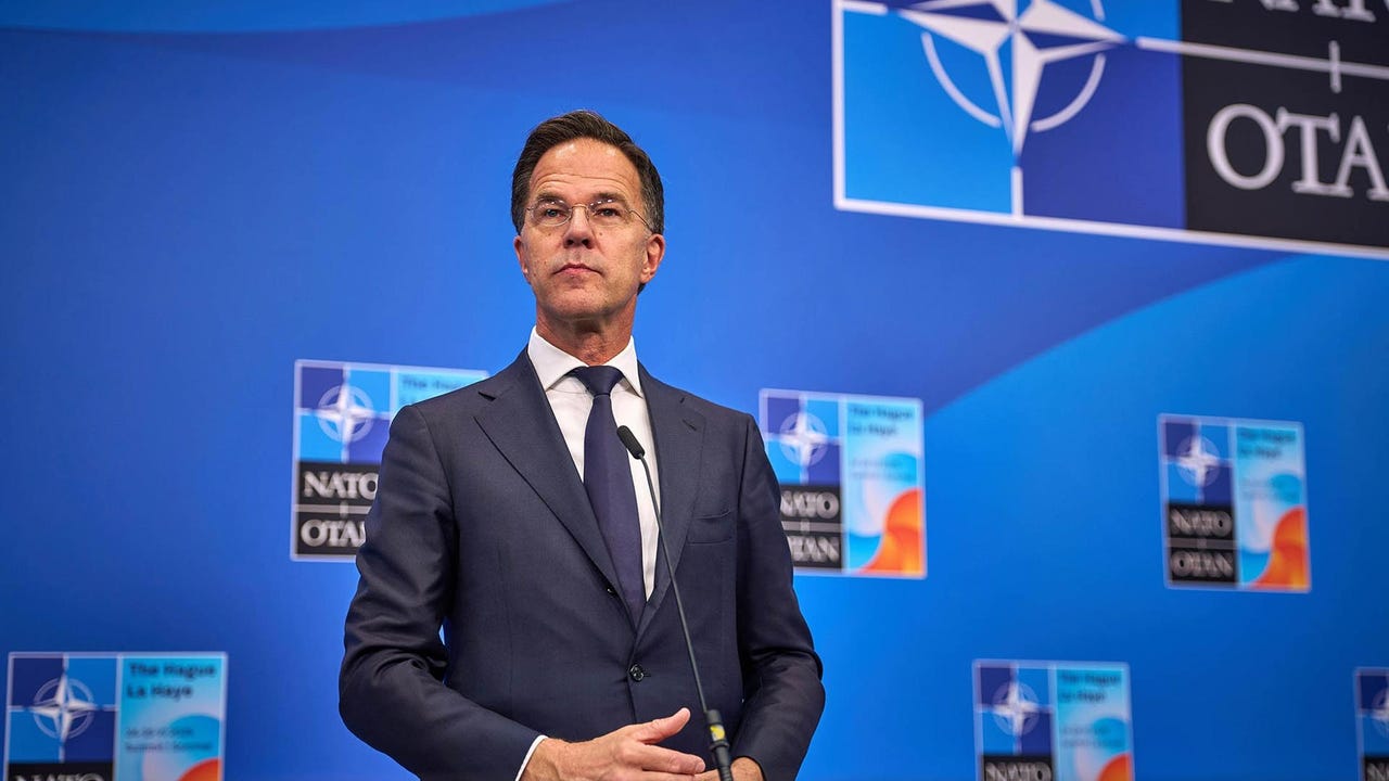 Cazas de la OTAN interceptan dron ruso en espacio aéreo rumano