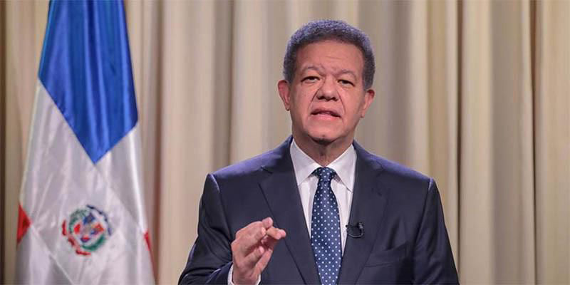 Leonel Fernández apoya indexación salarial en República Dominicana