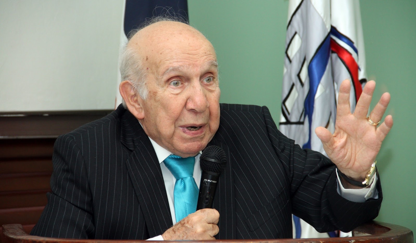 Noticias que hay que transcribir y repensarlas. Más una invitada especial