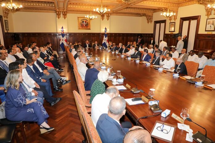 Luis Abinader reafirma compromiso con el Plan de Gobierno 2024–2028