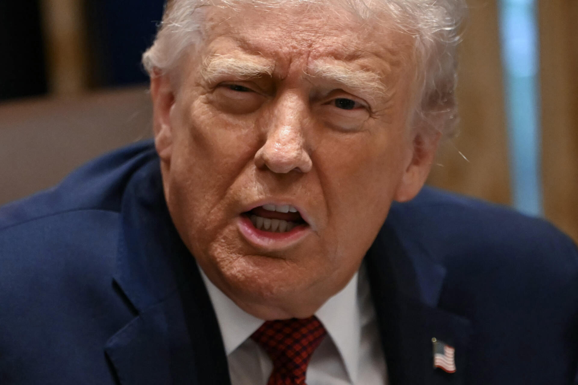 Trump busca regular la inteligencia artificial a nivel federal en EE.UU.