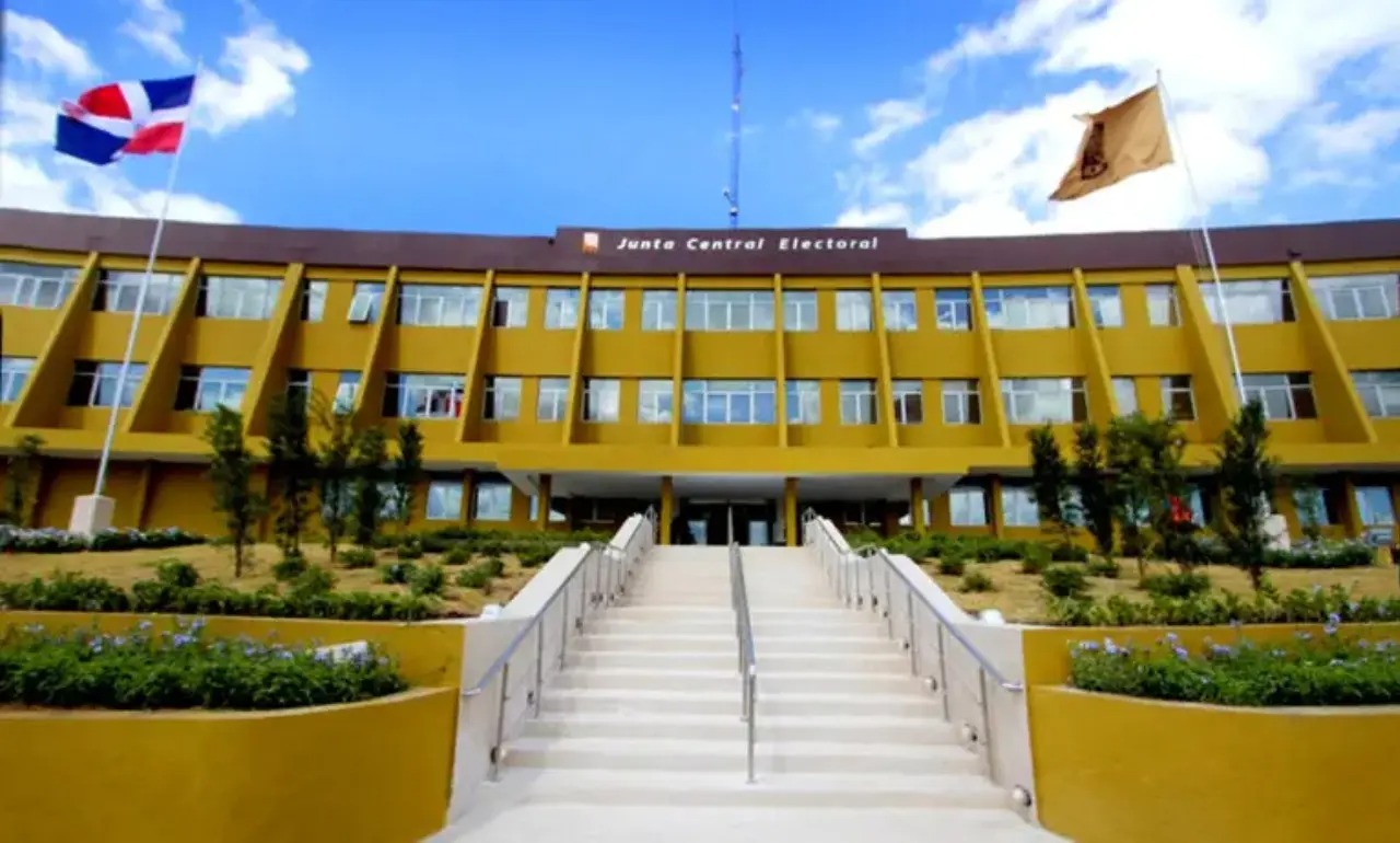JCE advierte a Fuerza del Pueblo por posible propaganda anticipada