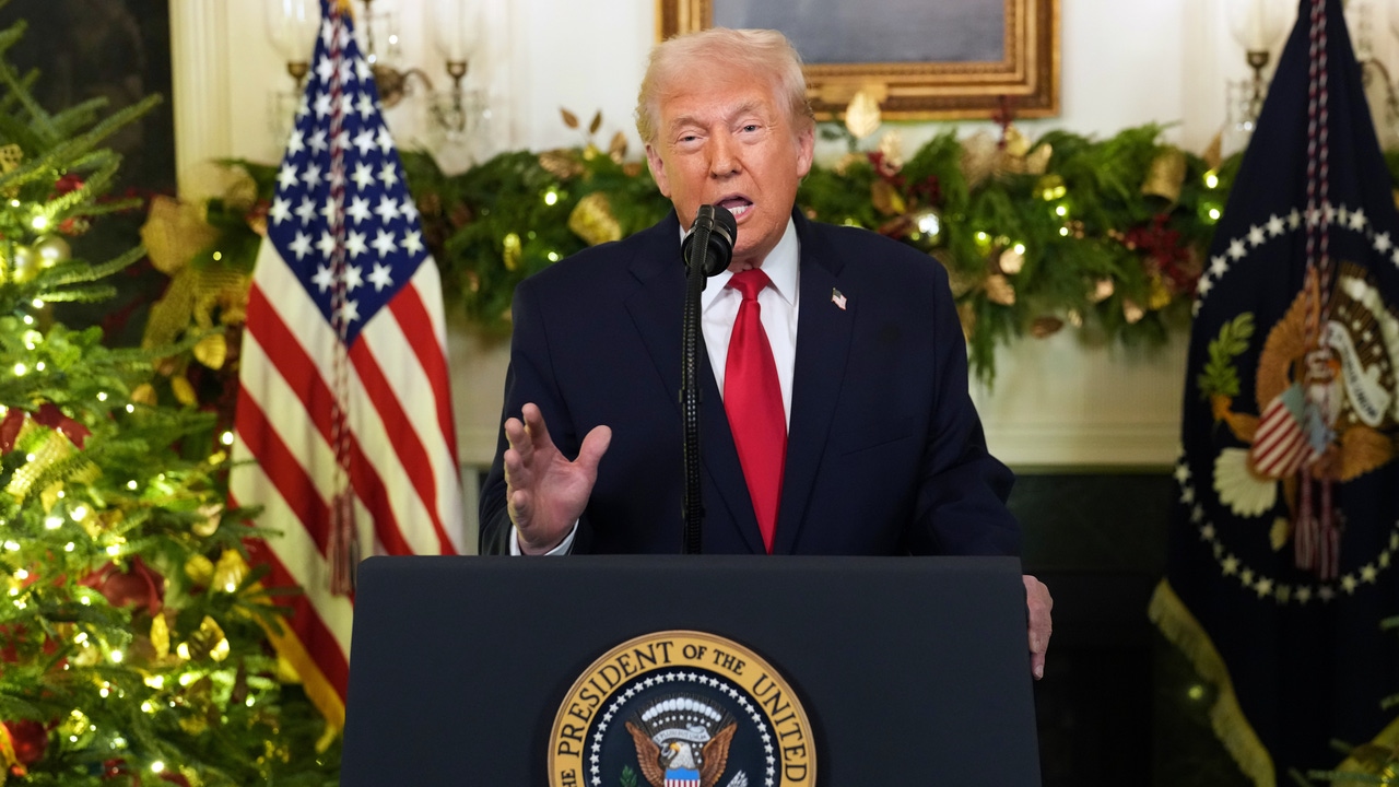 Trump destaca logros económicos y políticas migratorias en discurso