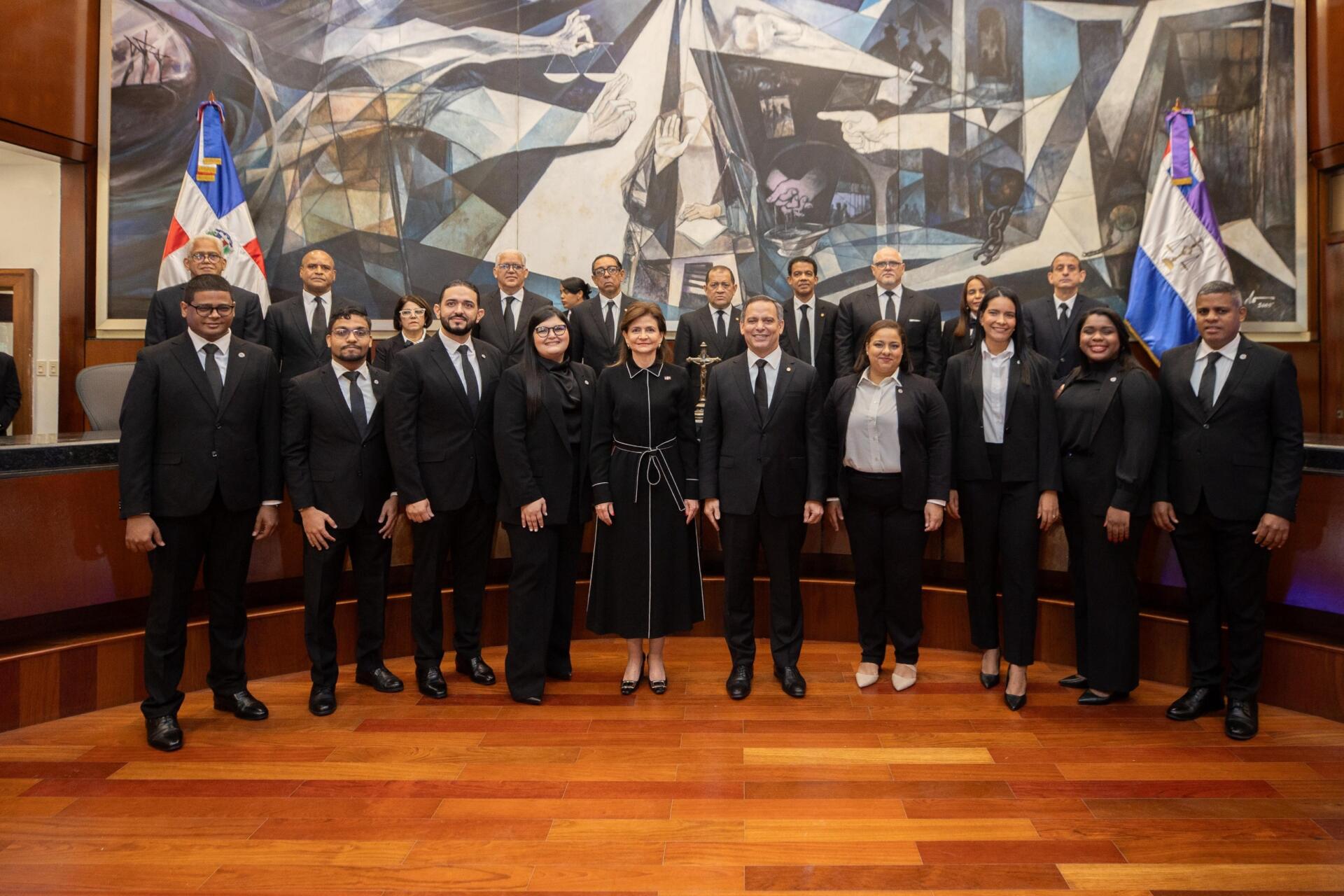 Raquel Peña preside designación de 8 nuevos jueces en la República Dominicana