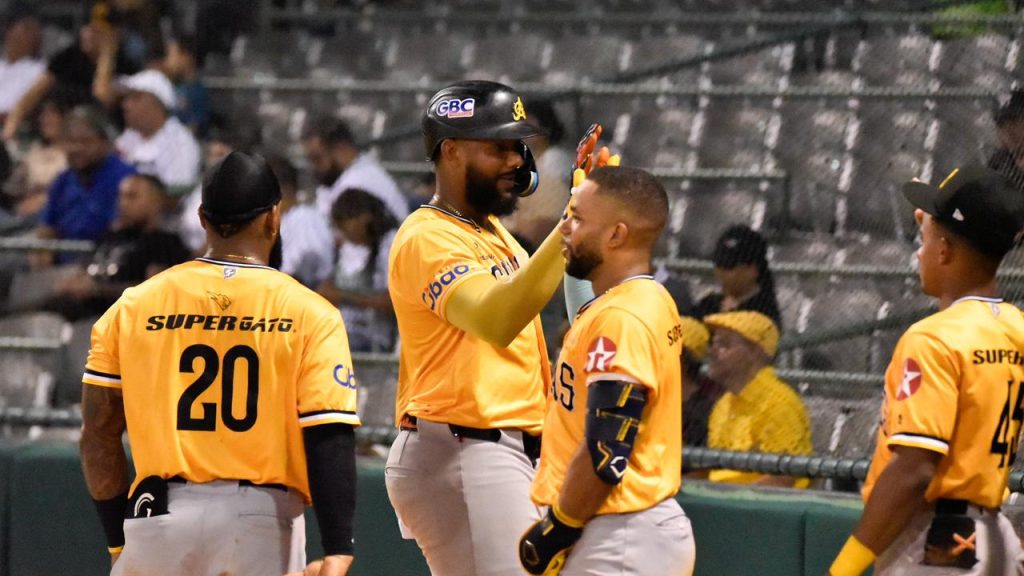 Águilas Cibaeñas vencen 8-2 a Estrellas de Oriente en la Liga Dominicana