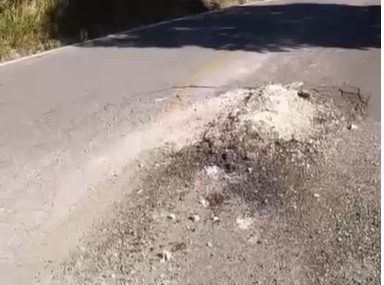 ESCÁNDALO: Carretera de Abra de las Yayas se desmorona a menos de un mes de ser inaugurada