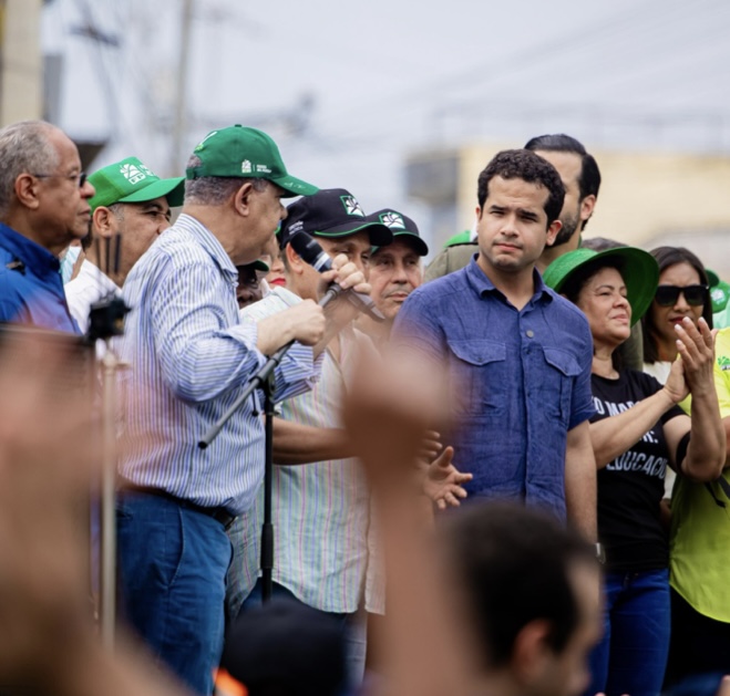 Senador Omar Fernández destaca movilización en Santo Domingo