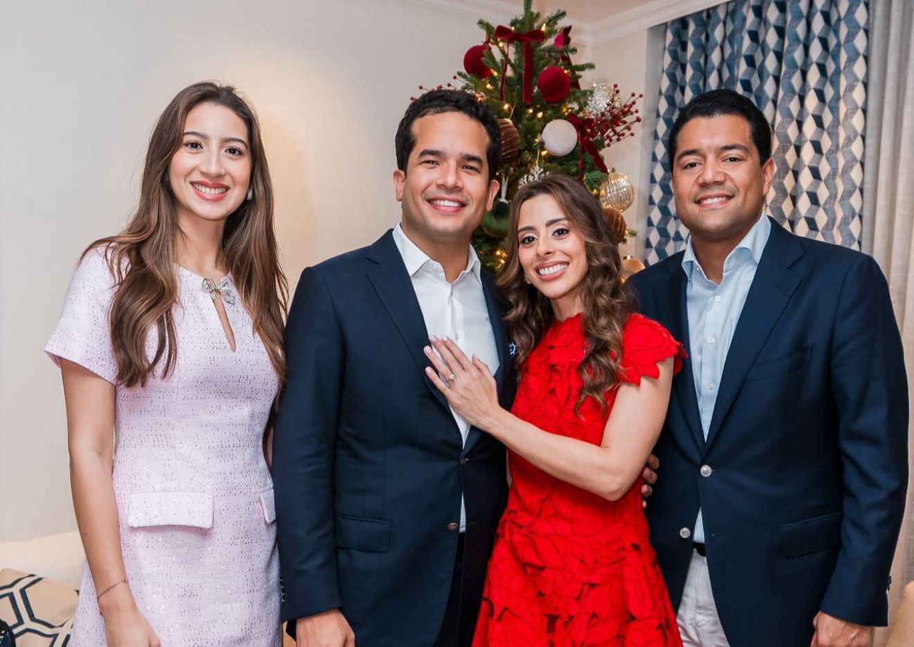 Senador Omar Fernández anuncia su compromiso con Alexia Rubio en Nochebuena
