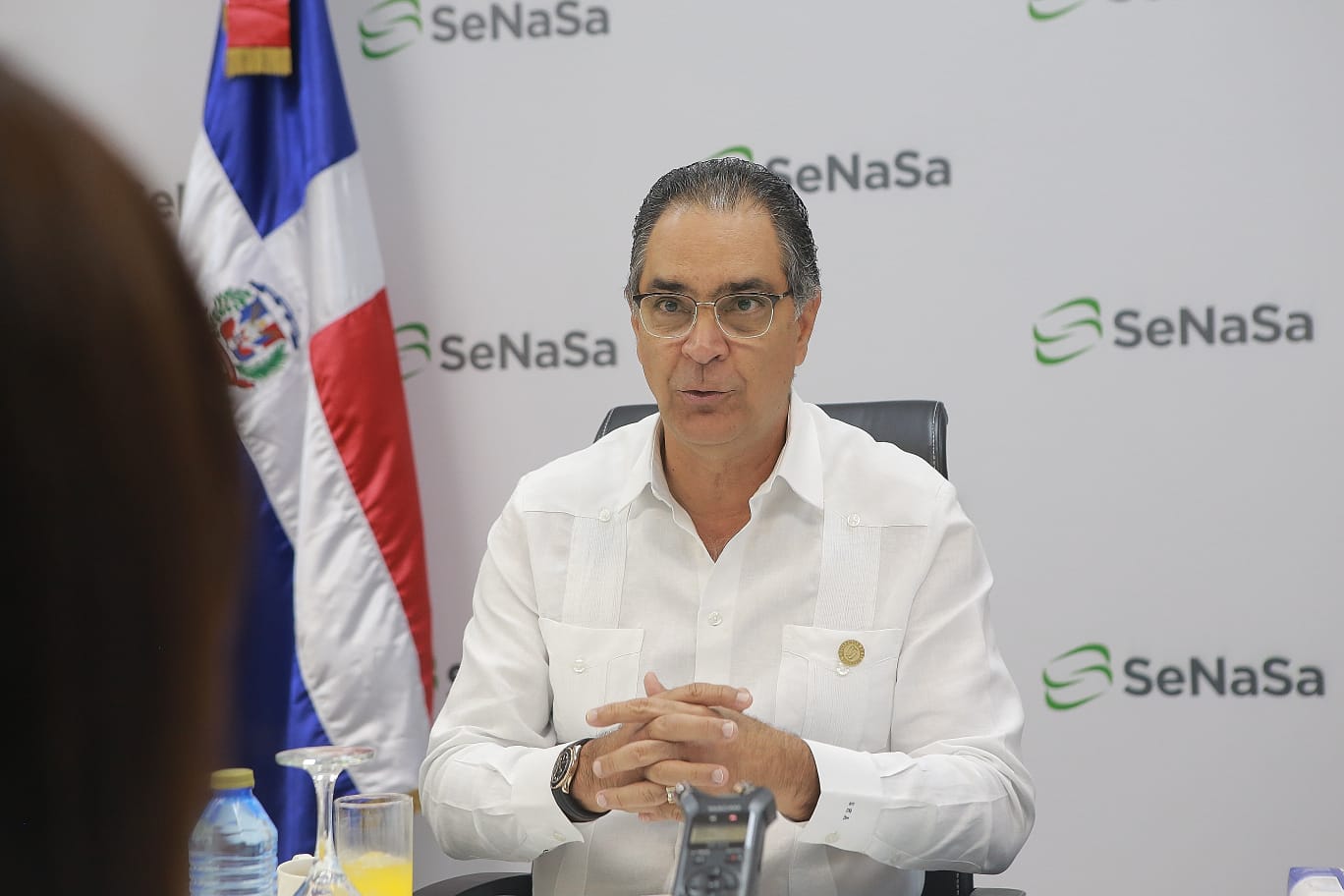 Juez impone 18 meses de prisión preventiva a exfuncionarios de SeNaSa