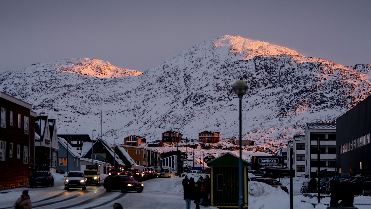 Dinamarca refuerza su presencia militar en Groenlandia ante posibles amenazas de Estados Unidos