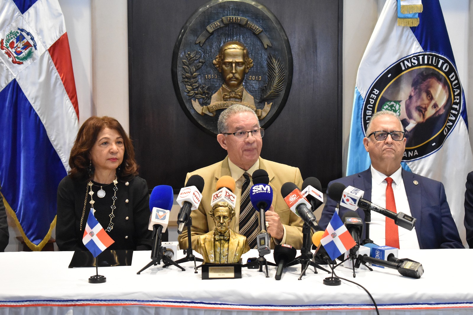 Inauguración de estatua ecuestre de Juan Pablo Duarte conmemora su 213 aniversario