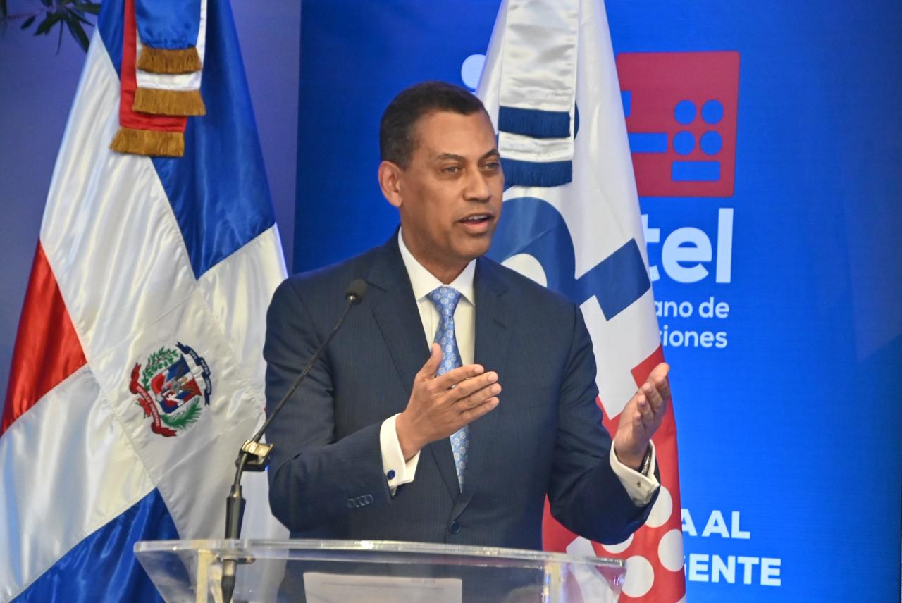 Guido Gómez Mazara concluye su gestión como presidente del Indotel tras 17 meses