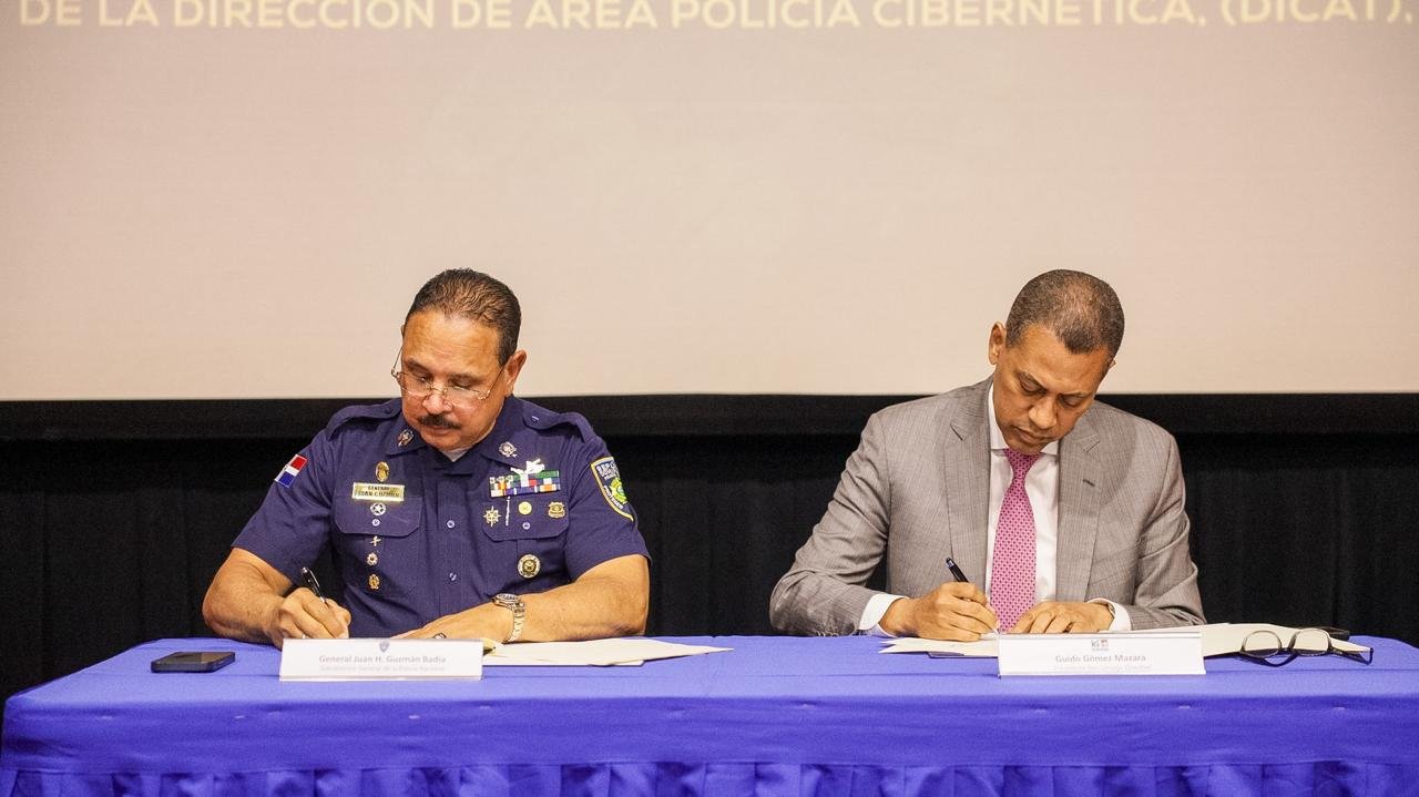 Indotel y Policía Nacional modernizan la Policía Cibernética en RD