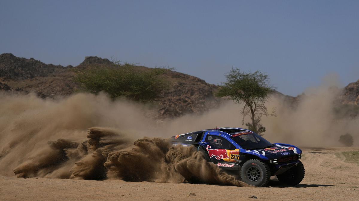 Carlos Sainz finaliza sexto en la etapa inaugural del Dakar 2026