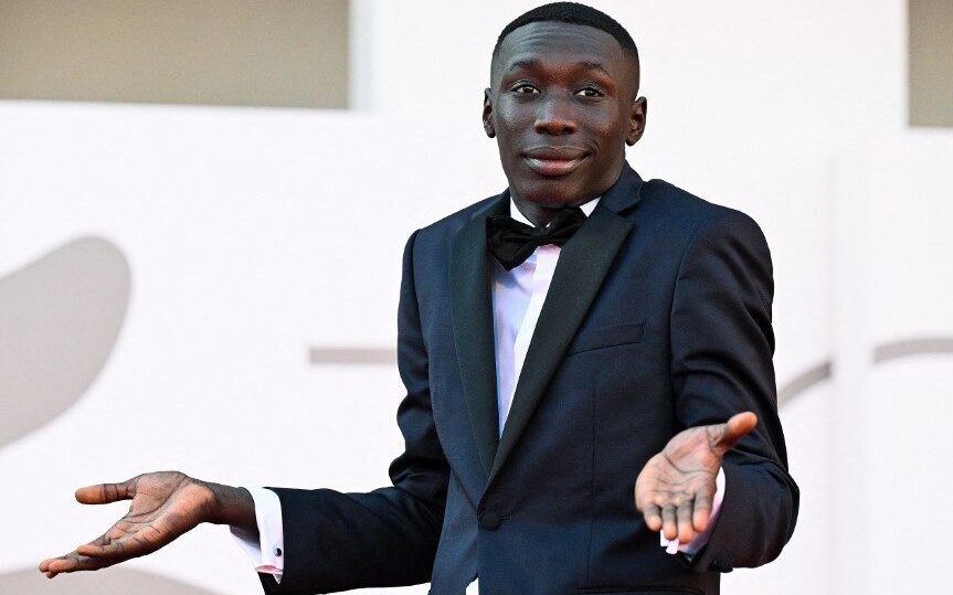 Khaby Lame vende su empresa por cerca de 900 millones de dólares