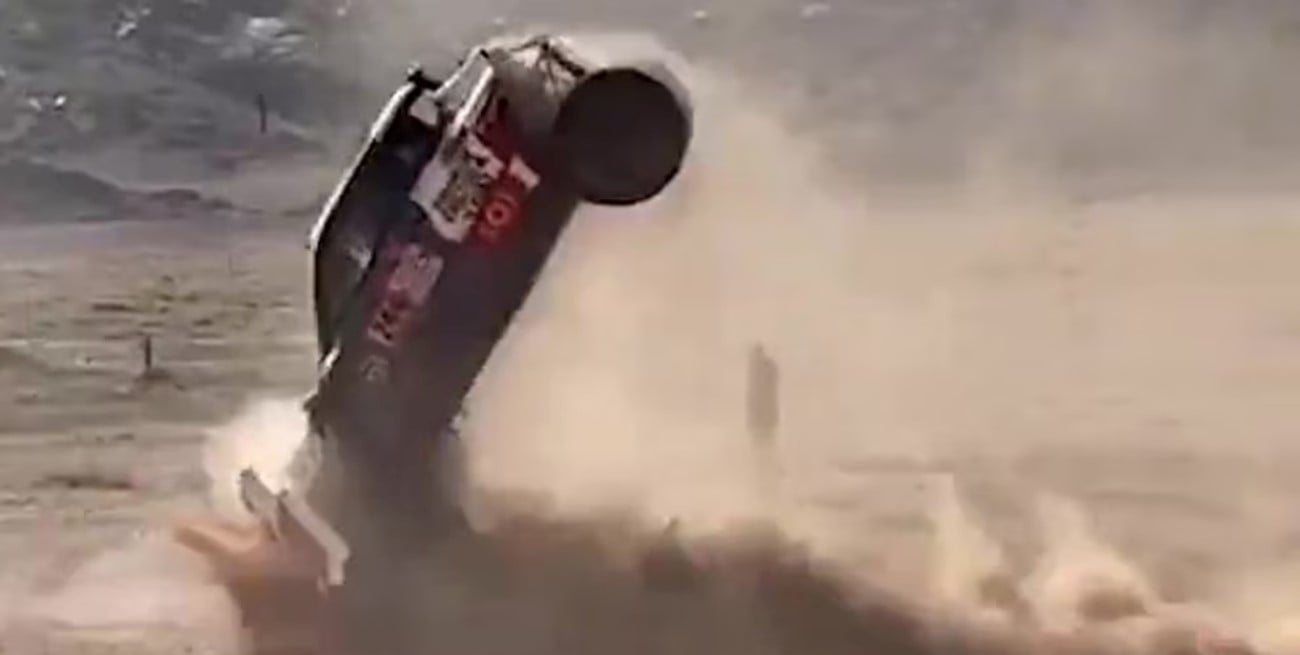 Accidente de Jesús Calleja y Eduardo Blanco en la quinta etapa del Rally Dakar 2026