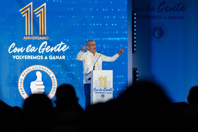 Luis Abinader resalta logros del PRM en su aniversario