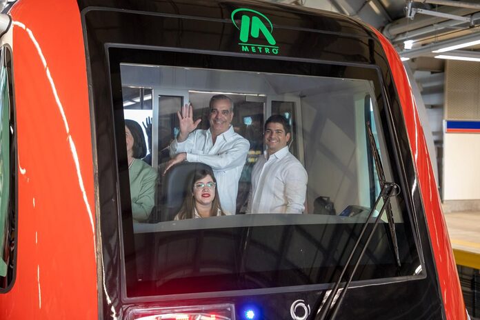 Presidente Abinader inaugura Línea 2C del Metro para más de un millón de habitantes