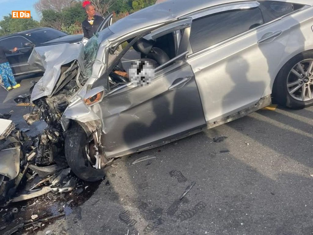 Accidente de tránsito en Baní deja tres fallecidos y seis heridos