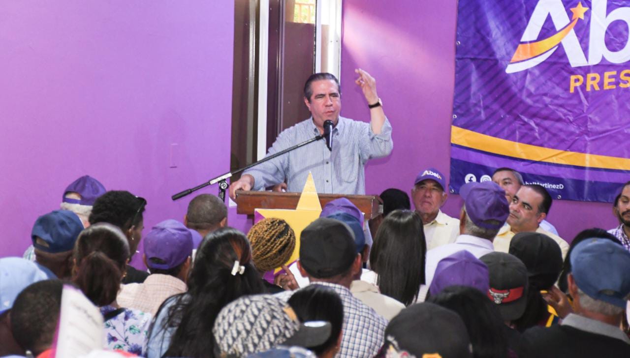 Francisco Javier García critica gestión del PRM y presenta plan para 2026