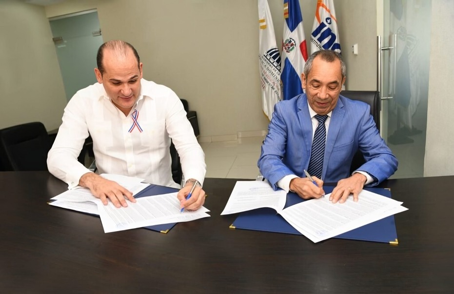 Nueva alianza entre INAVI e INABIE amplía beneficios laborales