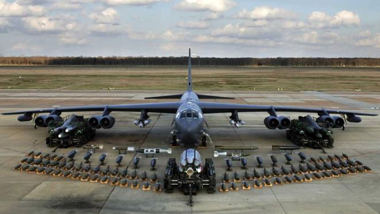 Estados Unidos planea reinstalar capacidades nucleares en B-52H