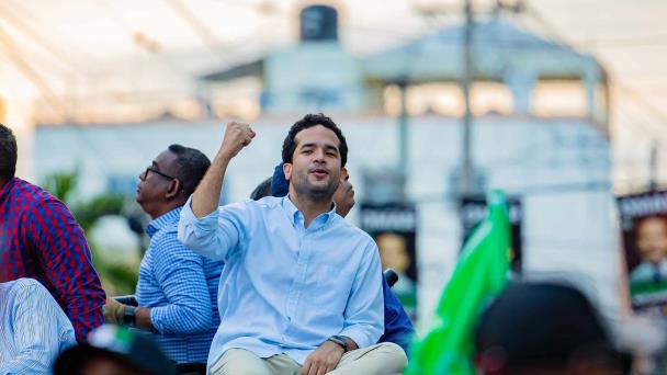 Omar Fernández se posiciona como favorito para la candidatura presidencial