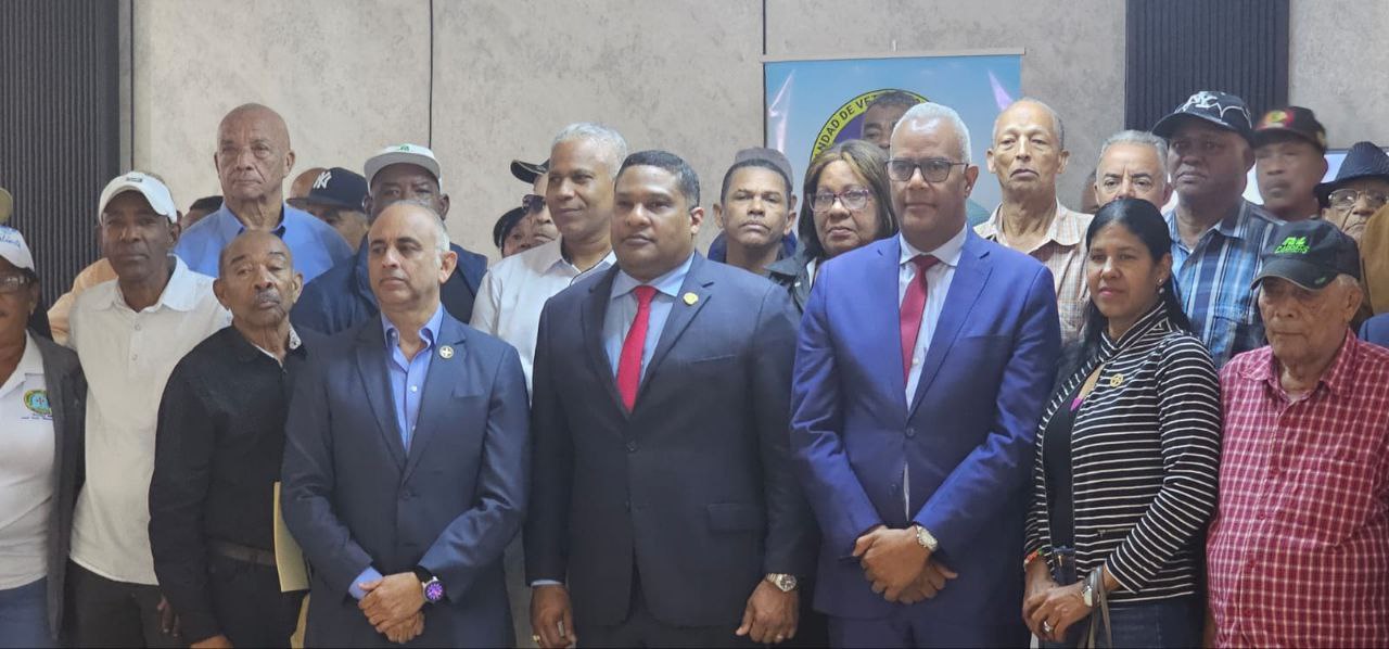 Veteranos de las FFAA y la PN, reciben la Conferencia; “JUAN PABLO DUARTE Y DÍEZ, 182 AÑOS DESPUÉS, MAS NECESARIO QUE NUNCA”