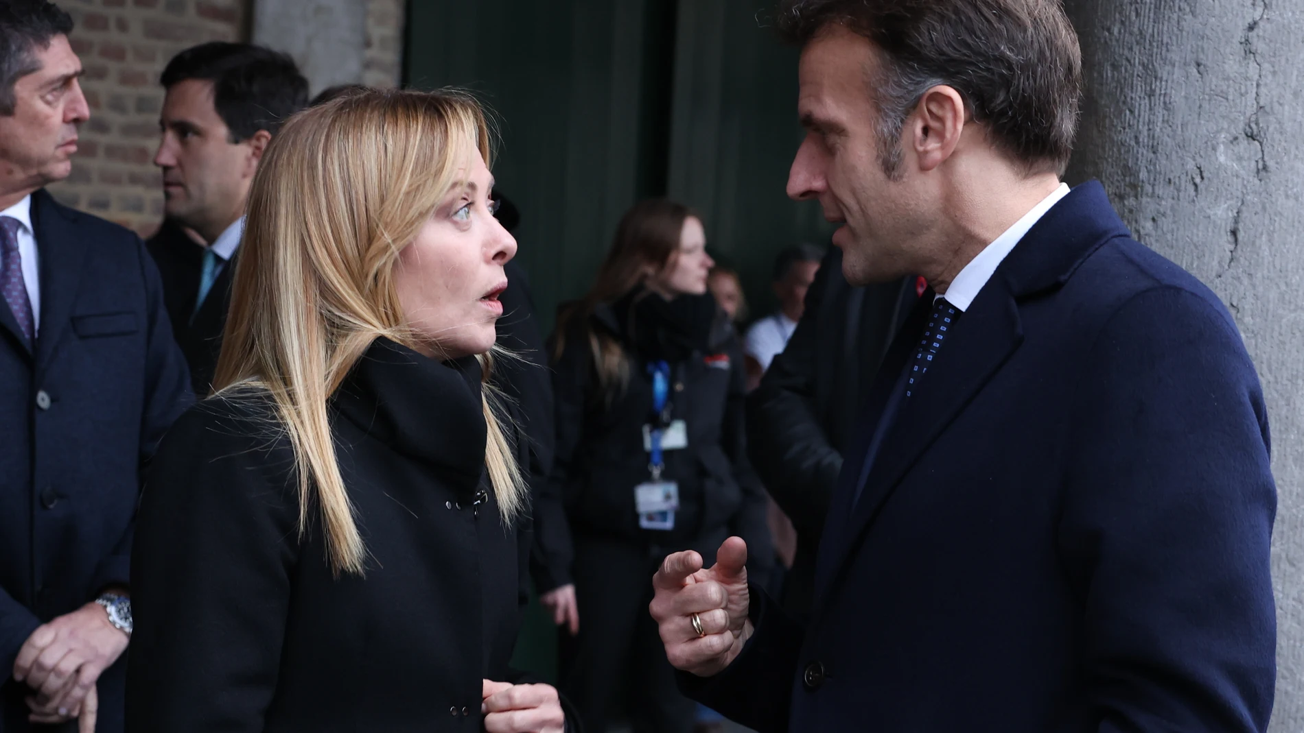 Italia y Francia cierran su espacio aéreo a aviones de EE UU