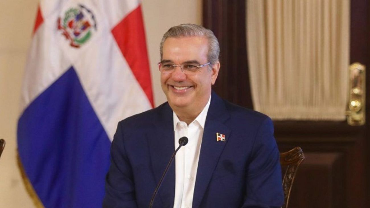 Presidente Luis Abinader viaja a Miami para cumbre convocada por Trump