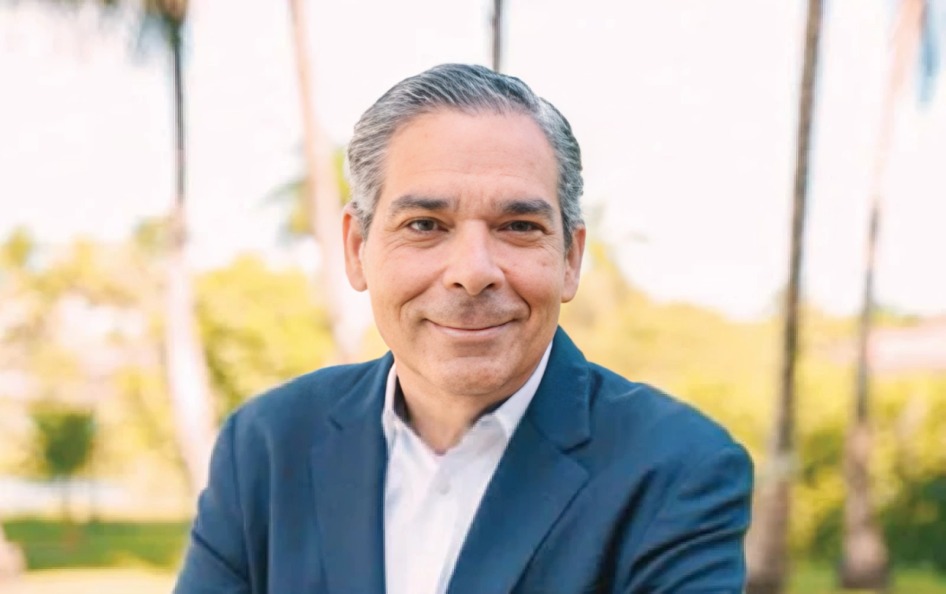 Rolando Espinal solicita desestimación de demanda por difamación