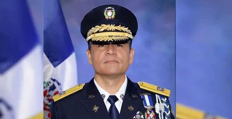 Director general de la Policía realiza más de 30 cambios y designaciones