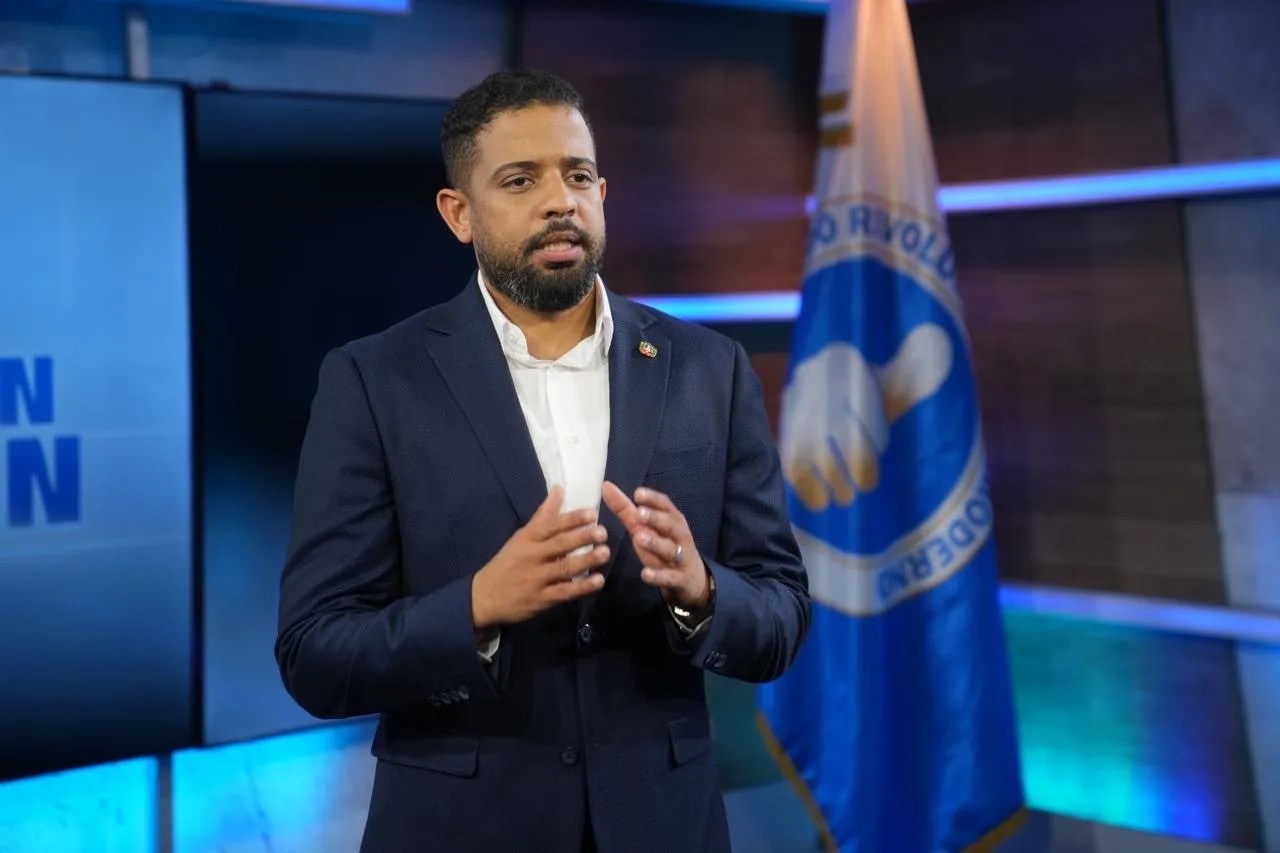 Welinton Grullón anuncia aspiraciones a Secretaría de Organización del PRM