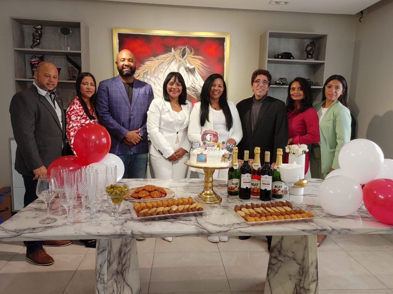 Casos e Impacto celebra su primer aniversario en “La Nave Digital” con un especial en vivo y encuentro con aliados estratégicos