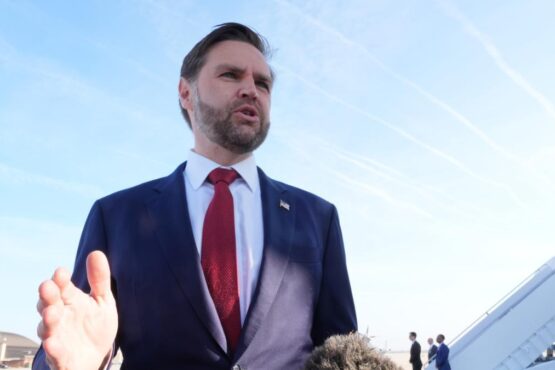 Vance negocia con Irán