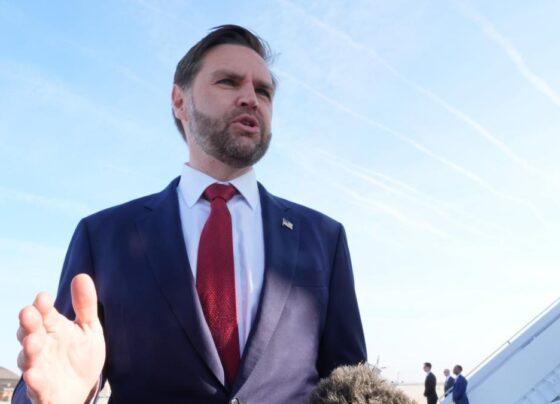 Vance negocia con Irán