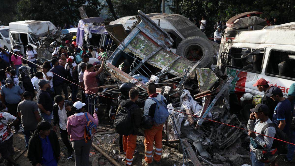 Atentado de disidentes FARC deja 13 civiles muertos en Colombia
