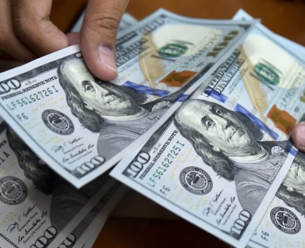 dólar baja