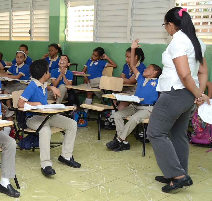 Ministerio de Educación suspende clases en provincias por vaguada